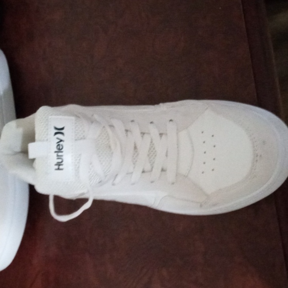 Like New Hurley Low Top Sneaker